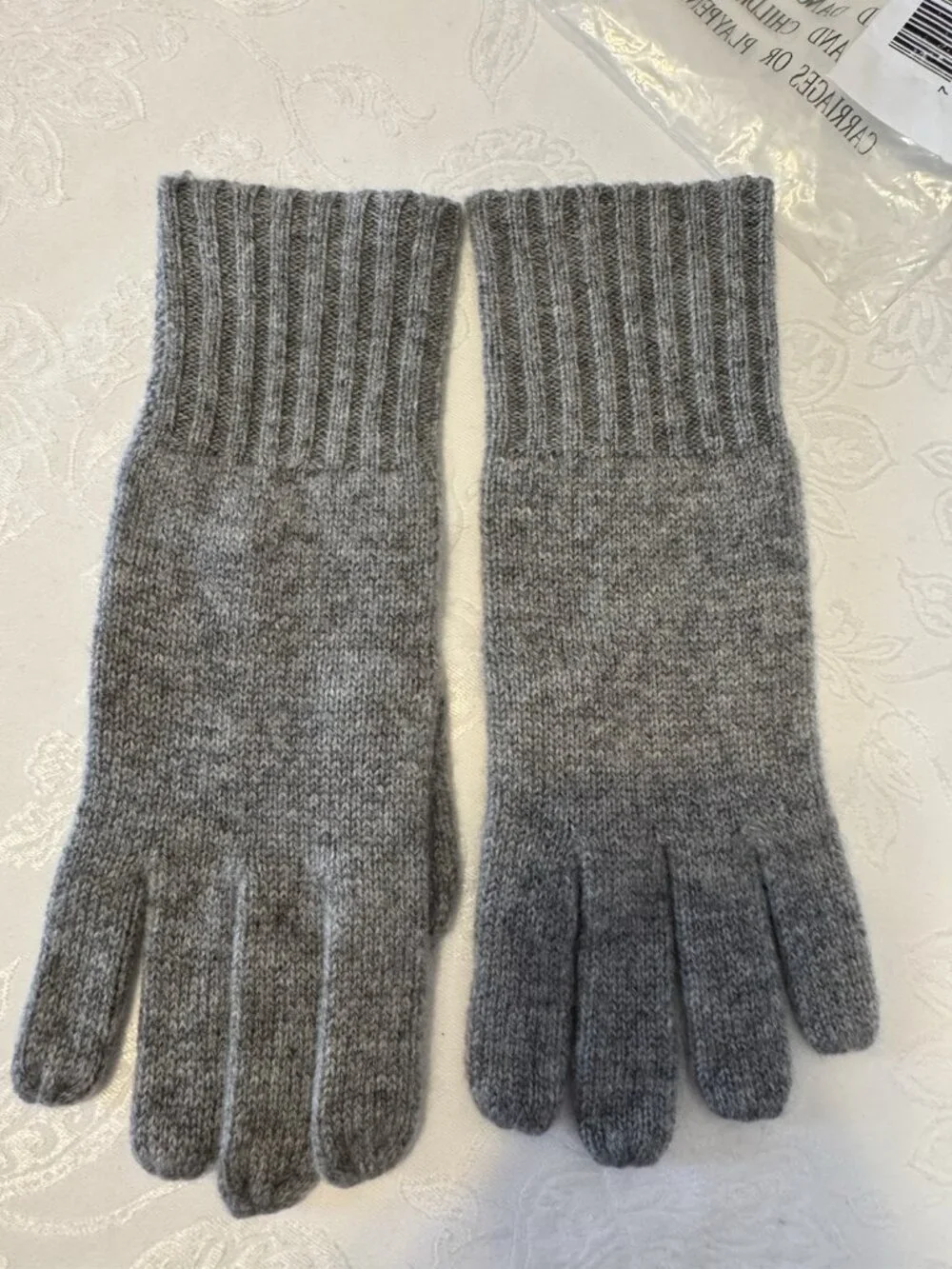 Spring & Mercer Gray Knit Cashmere Gloves Lord & Taylor NEW